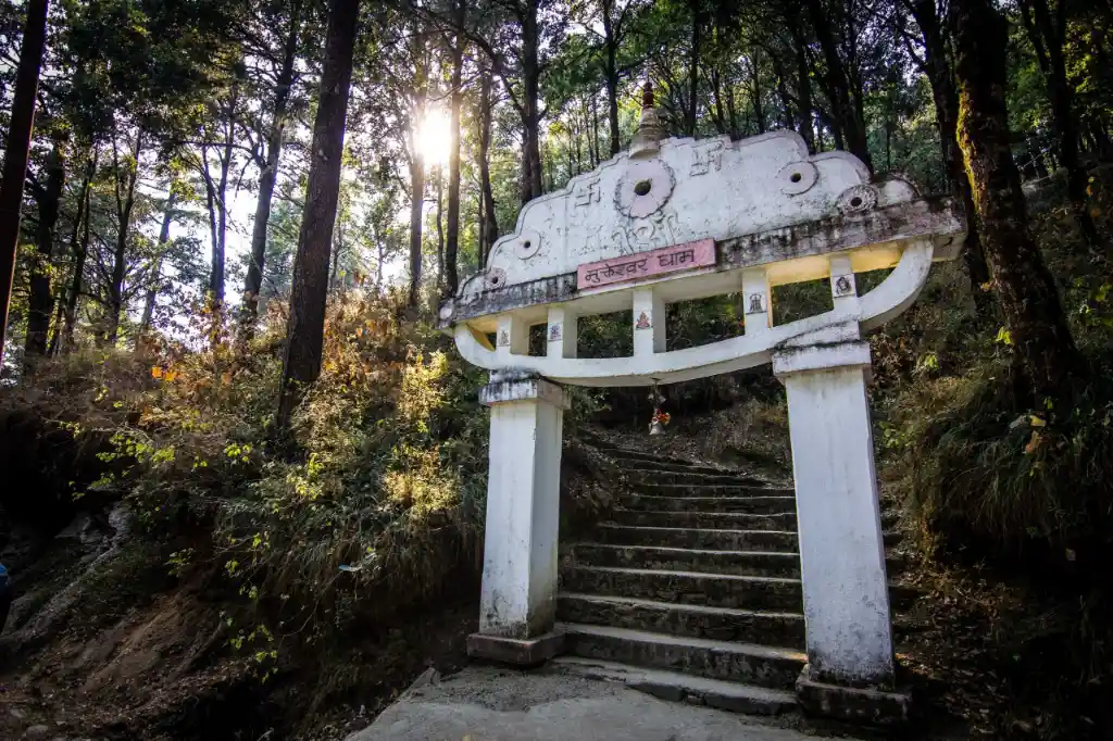 How to reach the temple